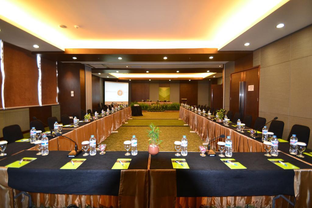 Ipb Convention Hotel Botani Square Bogor Exterior photo
